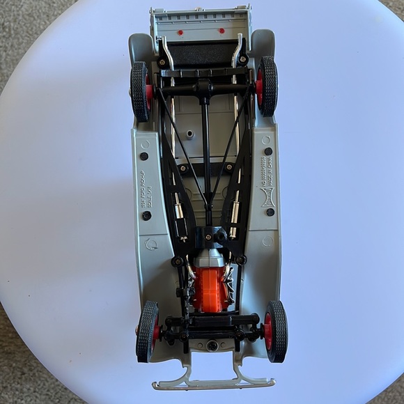 Vintage Road Legends 1/18 92257-1934 Ford Pick-up Wrecker-Grey. - Picture 13 of 13